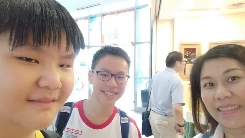 20 Feb 2019 03 มี 'อีชุน' เพื่อนสนิทเดินตามมาด้วย